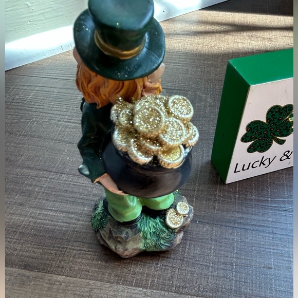 Lot Hobby Lobby St. Patrick's Day Leprechaun Figurine and Sign Set of 4 - Picture 3 of 14